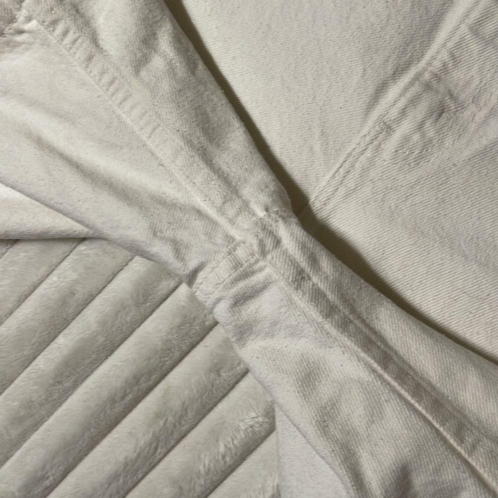 Levis 522 Vintage White Short | Size 16 - Picture 7 of 15